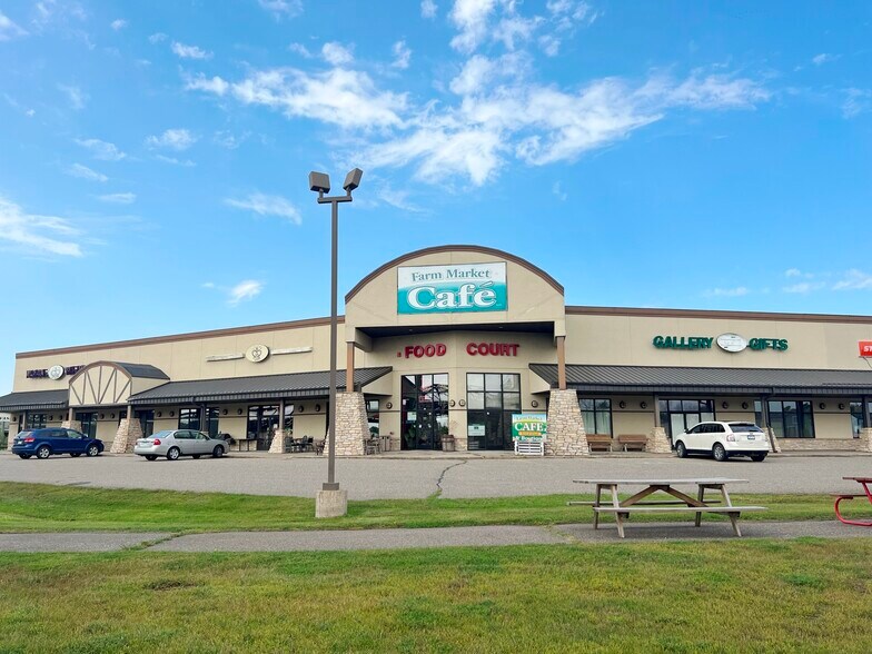 110 Wall St, Onamia, MN à vendre - Photo du bâtiment - Image 1 de 33