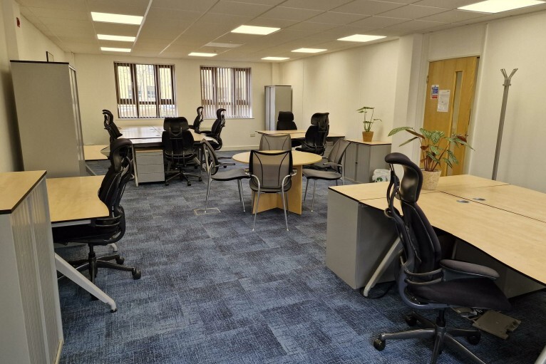 16 Tetbury Rd, Cirencester for lease Interior Photo- Image 1 of 1