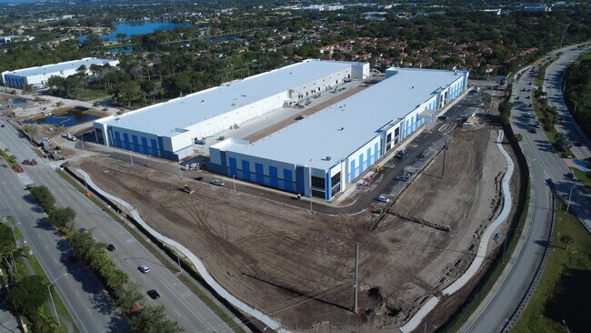 Plus de détails pour 4737-4851 W Atlantic Blvd, Coconut Creek, FL - Industriel à louer