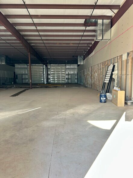5460 Main St, Del City, OK à louer - Photo intérieure - Image 3 de 23