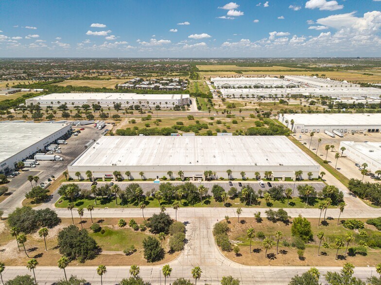 5200 George McVay Dr, McAllen, TX à louer - Photo du bâtiment - Image 2 de 6