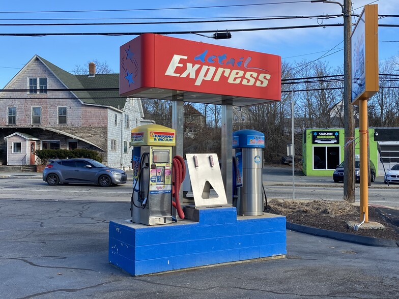 690 Boswell Ave, Norwich, CT for sale - Building Photo - Image 3 of 7