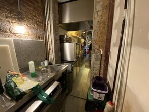 Retail in Barcelona, Barcelona for lease Interior Photo- Image 1 of 3