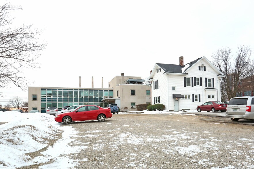 320 W Saint Joseph St, Lansing, MI à vendre - Photo du bâtiment - Image 3 de 6