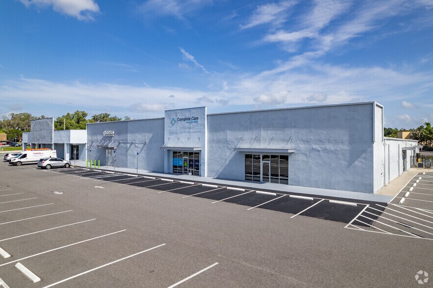 106 W North Blvd, Leesburg, FL à louer - Photo du bâtiment - Image 1 de 8