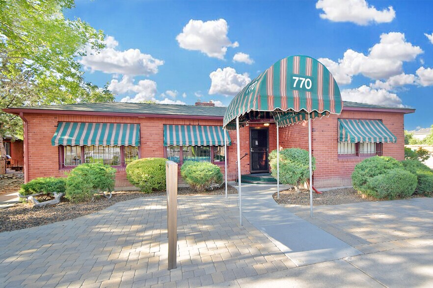 770 Mill St, Reno, NV à vendre - Photo du bâtiment - Image 2 de 8