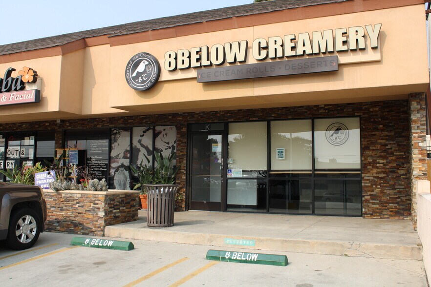 1212 N San Fernando Blvd, Burbank, CA à louer - Photo du bâtiment - Image 2 de 5