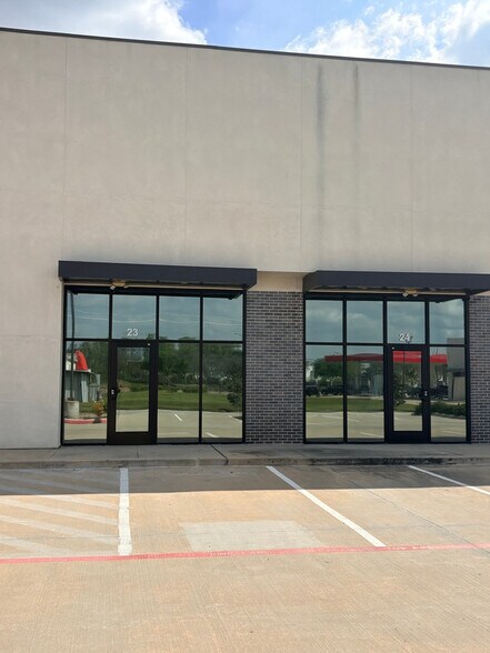 4211 S Main St, Stafford, TX à vendre - Photo du bâtiment - Image 2 de 2