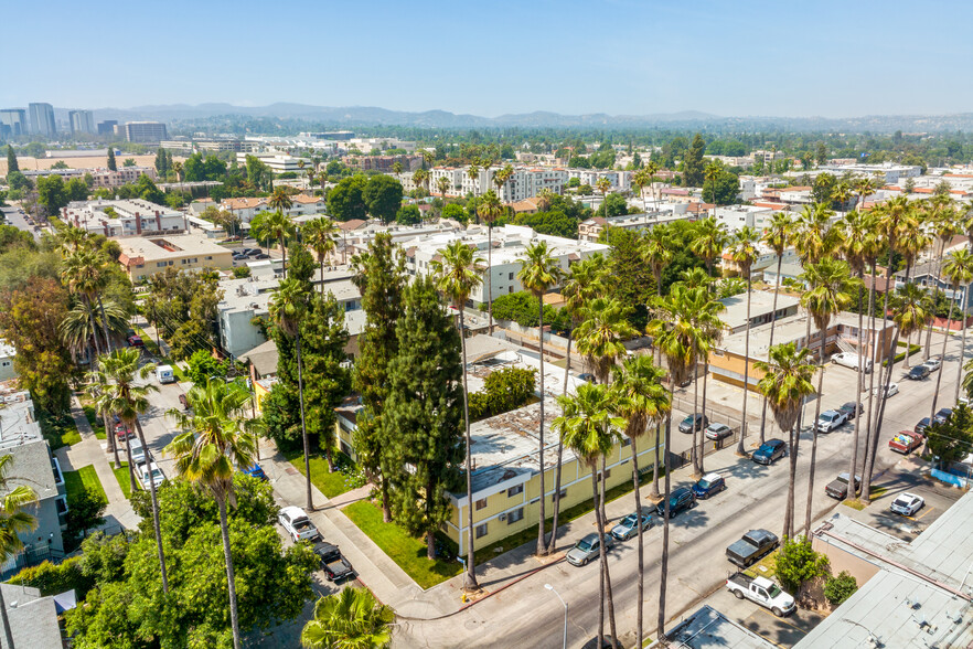 7044 Alabama Ave, Canoga Park, CA à vendre - Photo principale - Image 1 de 1