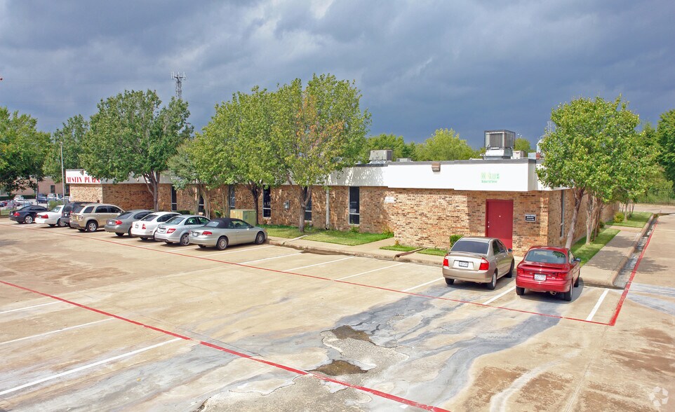 2401 Scott Ave, Fort Worth, TX à louer - Photo du bâtiment - Image 1 de 10