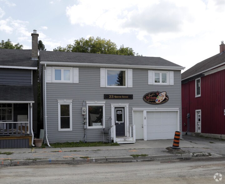 23 Queen St, Innisfil, ON à vendre - Photo du bâtiment - Image 2 de 2