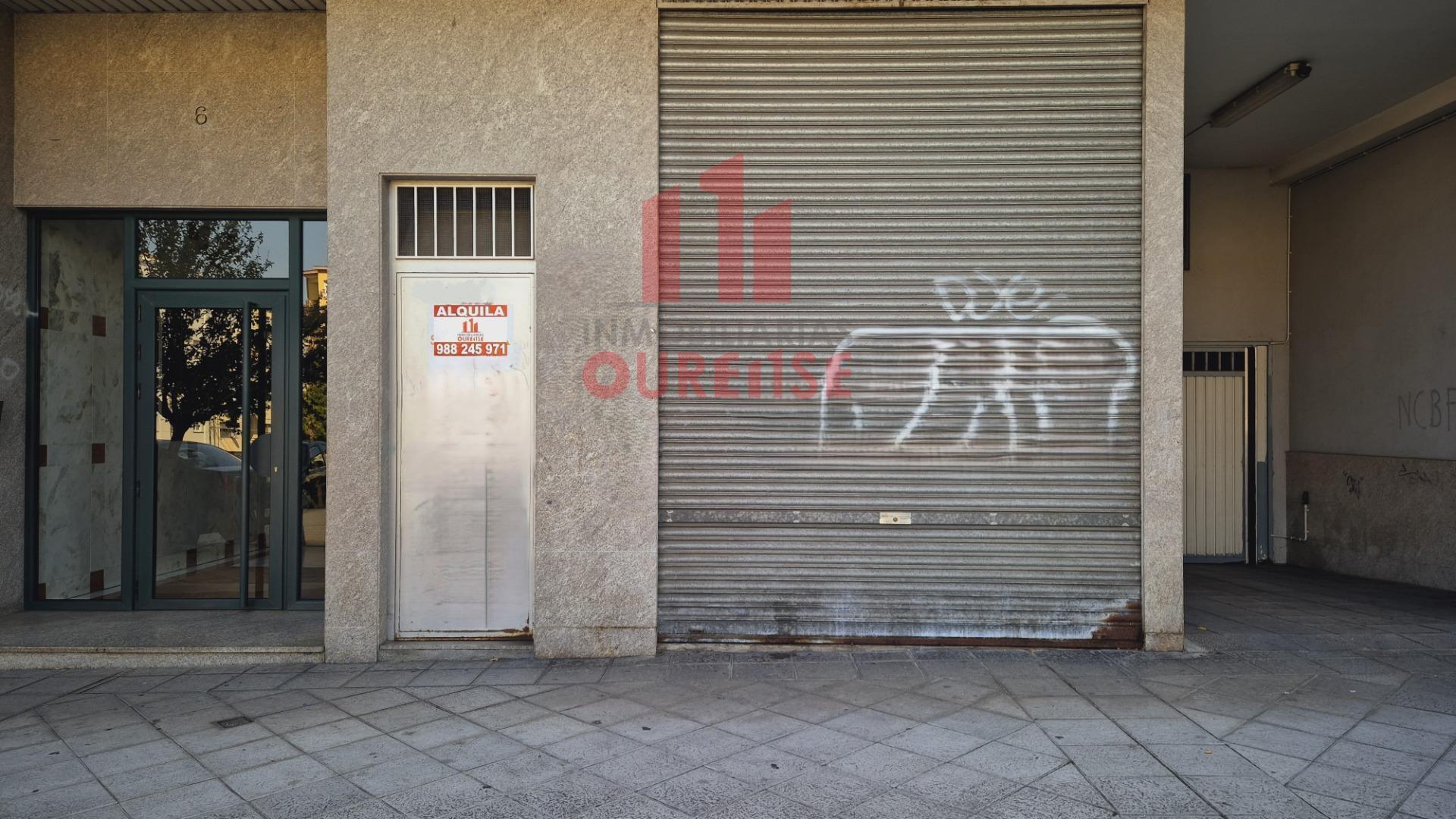 Retail in Ourense, Orense for lease Building Photo- Image 1 of 14