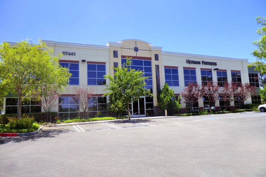 27441 Tourney Rd, Valencia, CA for lease - Building Photo - Image 2 of 5