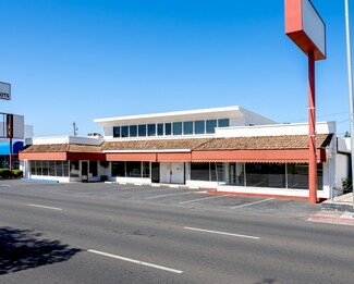 Plus de détails pour 6129 N Blackstone Ave, Fresno, CA - Commerce de détail à louer