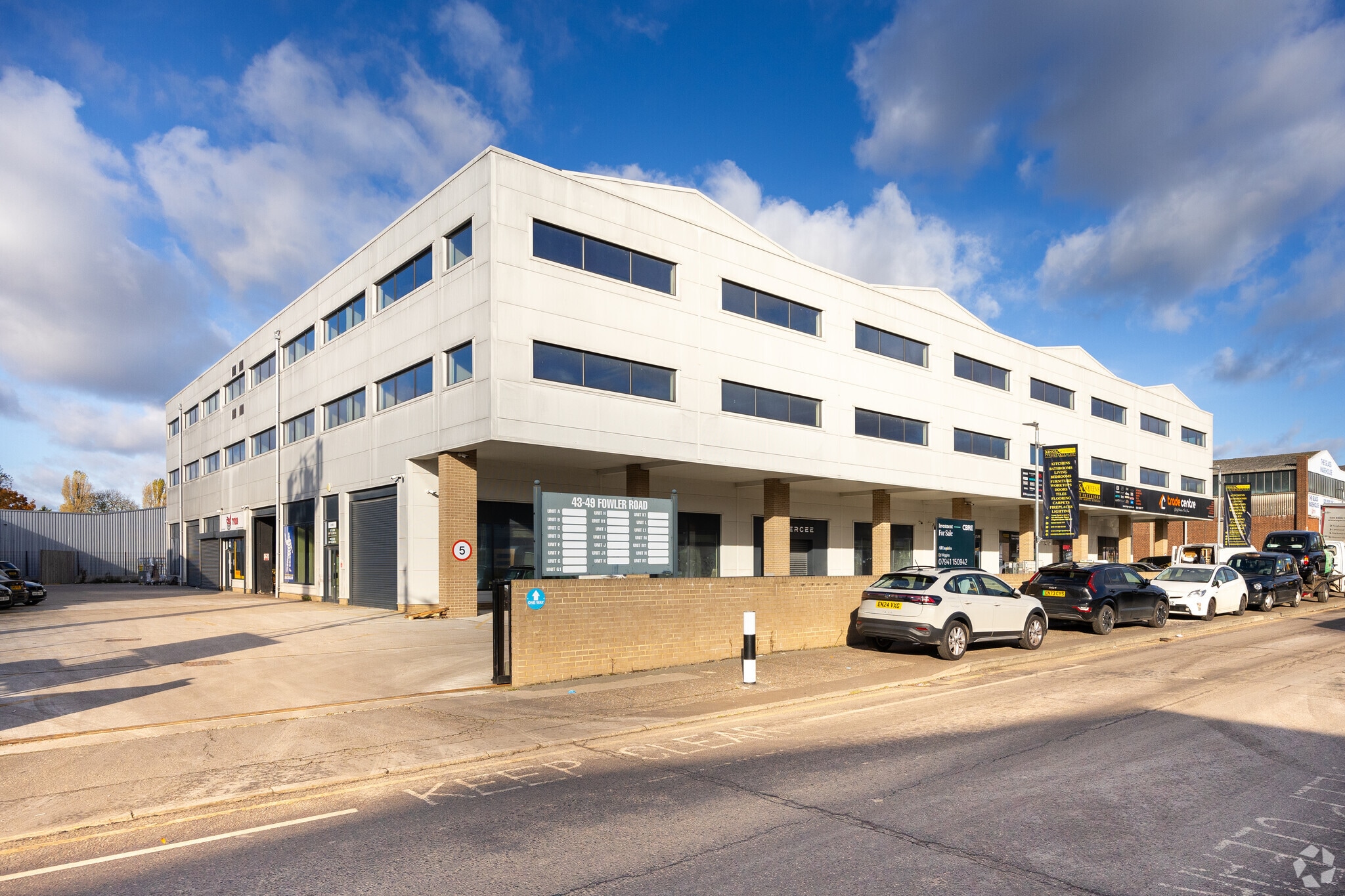 43-49 Fowler Rd, Ilford à louer Photo principale- Image 1 de 3