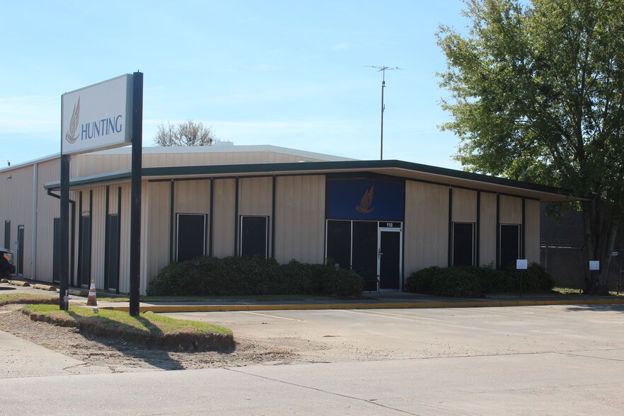 118 Thruway Park Rd, Broussard, LA à vendre - Photo du bâtiment - Image 2 de 7