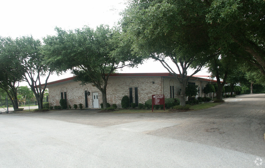 8401 W Monroe Rd, Houston, TX à vendre - Photo principale - Image 1 de 1