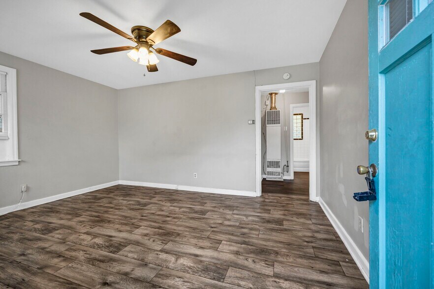 768 Augusta St, West Columbia, SC à vendre - Photo du bâtiment - Image 2 de 8