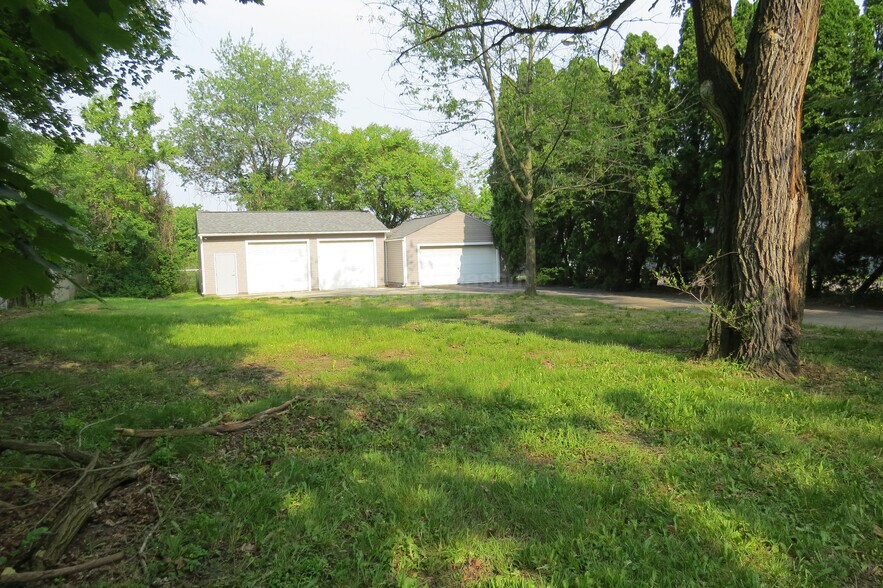 1416 Piedmont Ave, Akron, OH à vendre - Photo du bâtiment - Image 3 de 9