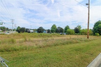 More details for 3300 N Main St, High Point, NC - Land for Sale