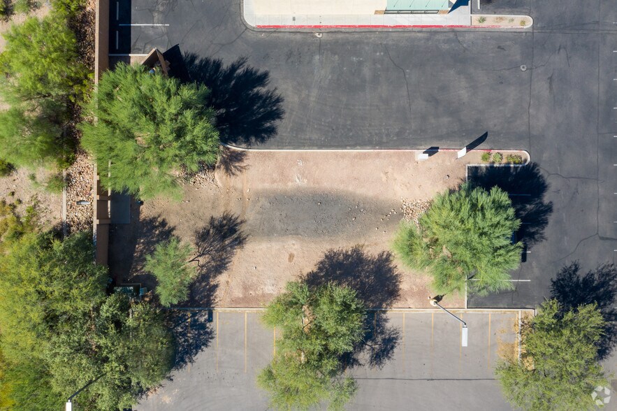 W Valencia Rd, Tucson, AZ à louer - Photo du bâtiment - Image 2 de 8