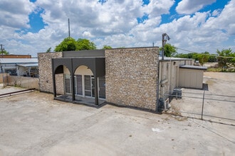 1111 Paulsun St, San Antonio, TX à louer Photo intérieure- Image 2 de 9