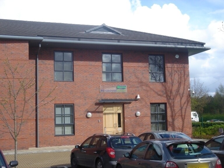 Manor Ln, Crewe à louer - Photo du bâtiment - Image 3 de 5
