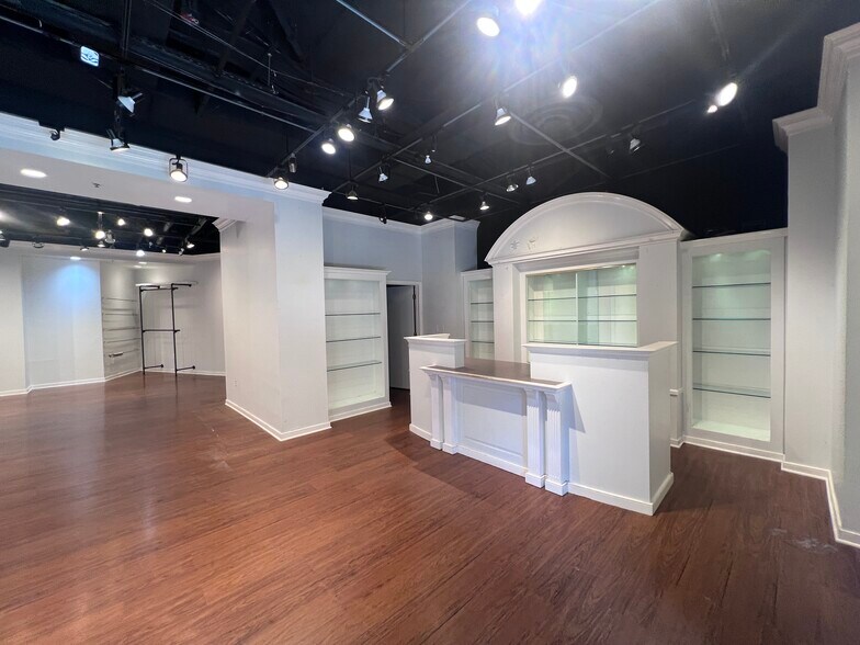 3401 38th St NW, Washington, DC à louer - Photo du bâtiment - Image 3 de 8