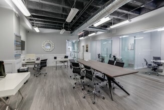 501 Queen St W, Toronto, ON for lease Interior Photo- Image 2 of 5