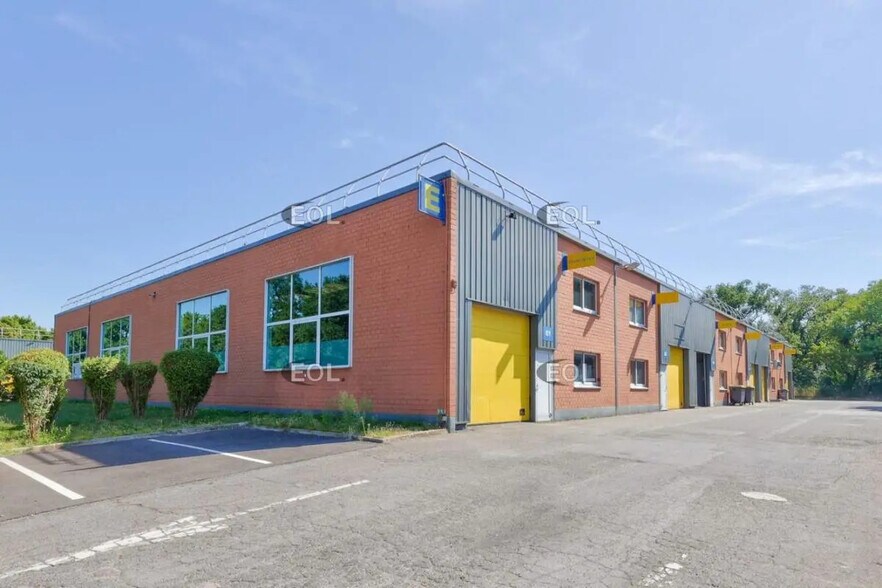 Flex in SAINT-OUEN-L'AUMONE for lease - Building Photo - Image 1 of 7