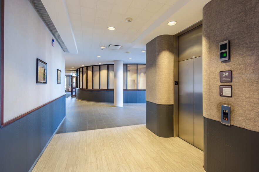 765 Jefferson Rd, Rochester, NY à louer - Photo intérieure - Image 3 de 31