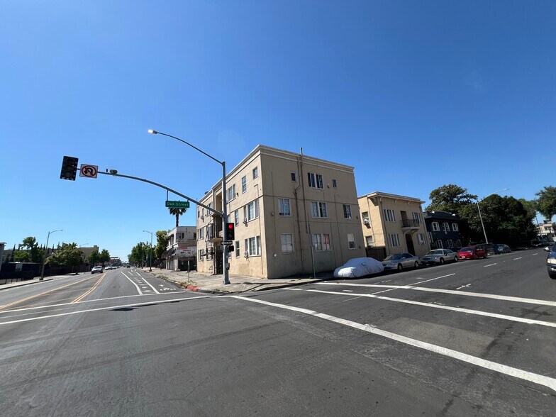 545 N California St, Stockton, CA for sale - Building Photo - Image 2 of 8