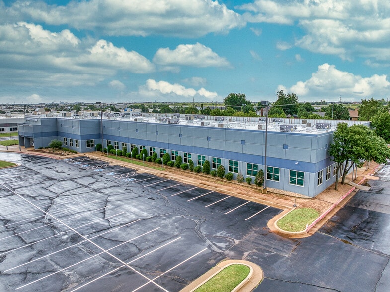 7720 NW 85th Ter, Oklahoma City, OK for sale - Building Photo - Image 3 of 20