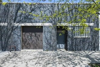 4620-4622 W Fullerton Ave, Chicago, IL à louer Photo du bâtiment- Image 1 de 11