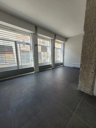 More details for Office/Retail for Lease