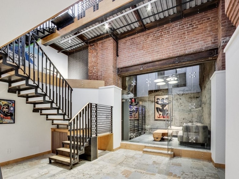 468 Wellington St W, Toronto, ON for lease - Interior Photo - Image 2 of 14