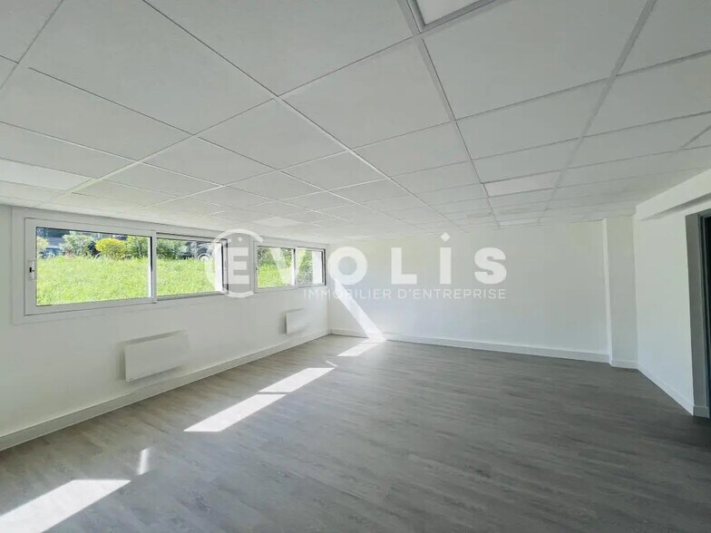 Bureau dans Maisons-Alfort à louer - Photo intérieure - Image 1 de 11