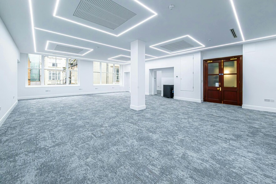 64-65 London Wall, London for lease - Building Photo - Image 2 of 16