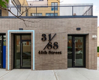 Plus de détails pour 4419 Broadway, Astoria, NY - Commerce de détail à louer