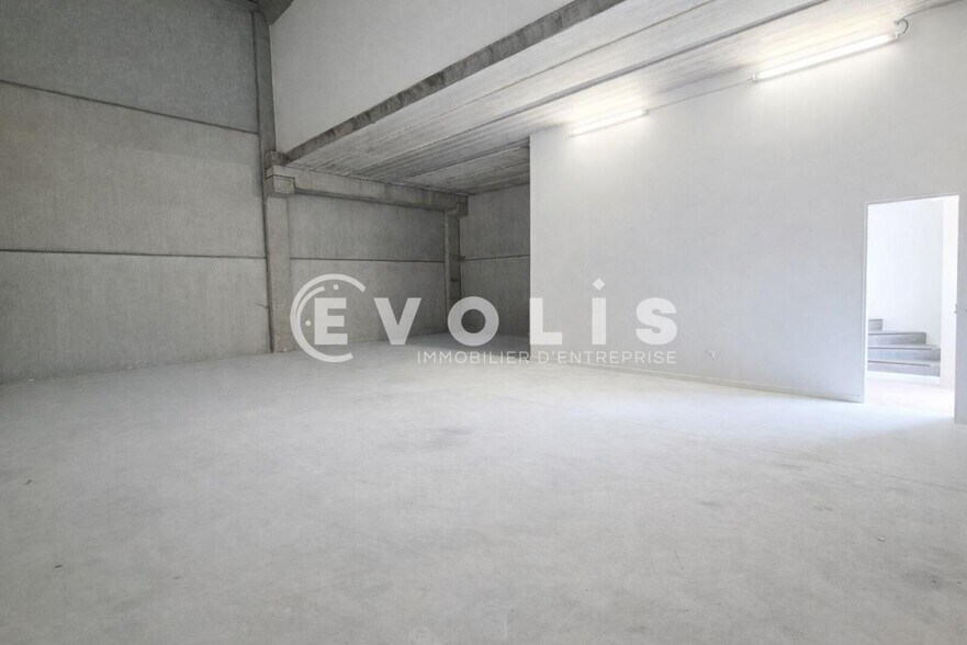 Flex in Serris for sale - Interior Photo - Image 3 of 5