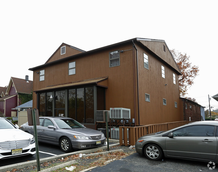 924 N Wood Ave, Linden, NJ for lease - Building Photo - Image 2 of 24