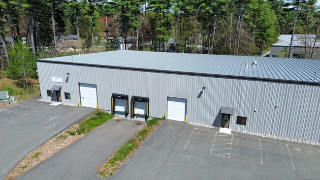 Plus de détails pour 9 Old Stonebreak Rd, Malta, NY - Local d'activités, Industriel à louer