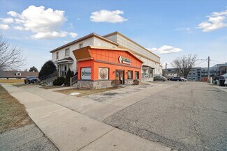 Plus de détails pour 107 Baker St, Waunakee, WI - Bureau/Commerce de détail à louer
