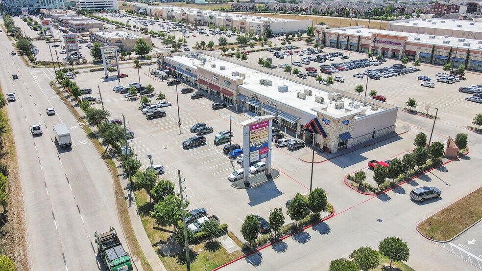 24401-24811 Katy Fwy, Katy, TX à louer - Photo du bâtiment - Image 3 de 9