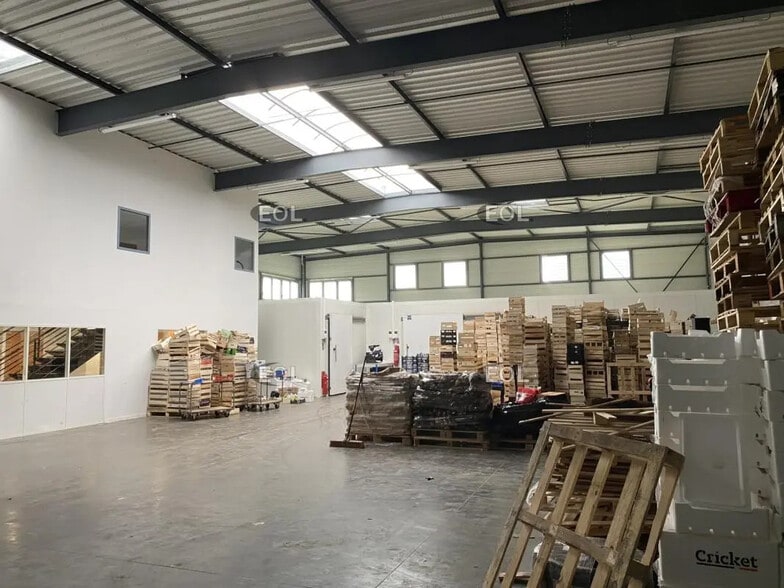 Industriel dans Saint-Priest à louer - Photo intérieure - Image 3 de 13