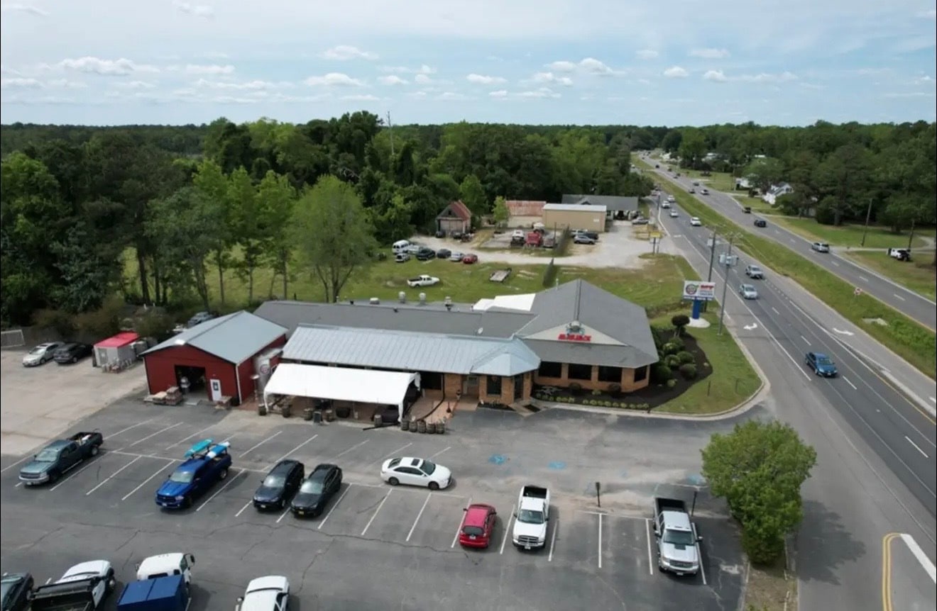 5036 George Washington Memorial Hwy, Hayes, VA for lease Building Photo- Image 1 of 2