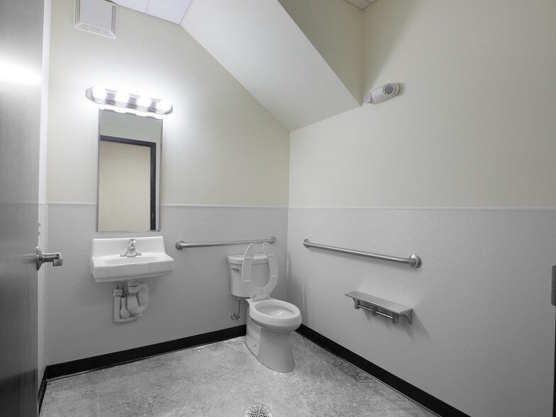 2300 Wisconsin Ave, Downers Grove, IL à louer - Photo intérieure - Image 3 de 9