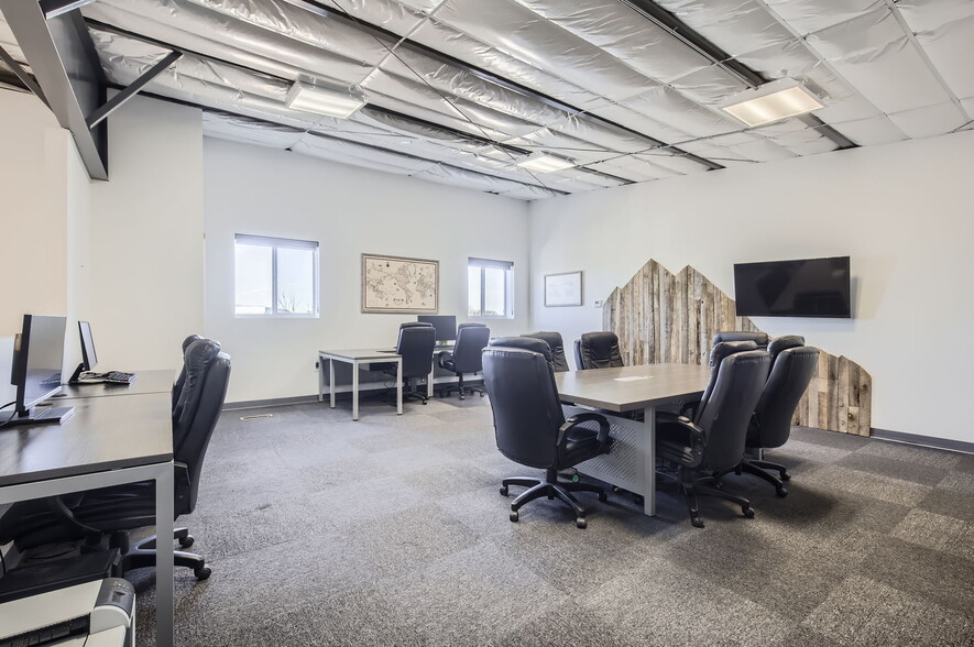 955 Merchant Ct, Windsor, CO à vendre - Photo du bâtiment - Image 2 de 13