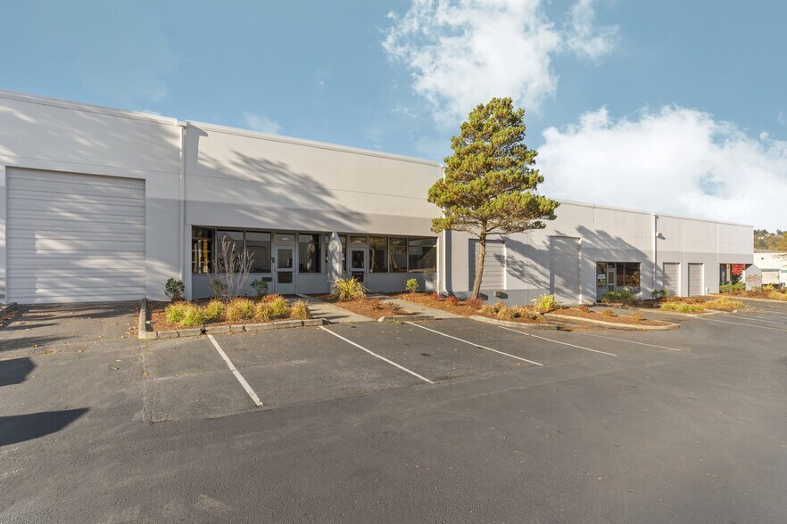 4487-4497 S 134th Plz, Tukwila, WA for lease - Building Photo - Image 2 of 7