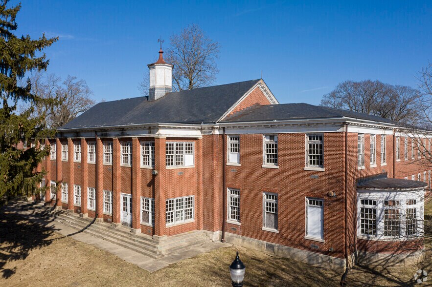 Warfield Ave, Sykesville, MD à vendre - Photo principale - Image 1 de 46